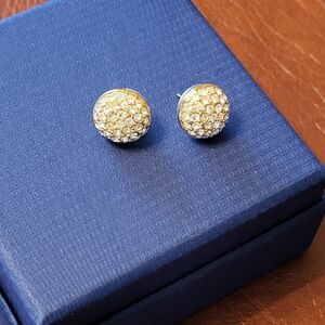 Vintage Signed Swarovski Crystal Stud Earrings!